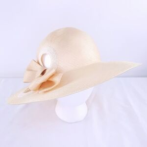❤️ Small Elegant Cream Asymmetrical Brim summer Tea Hat with Decorative Band
